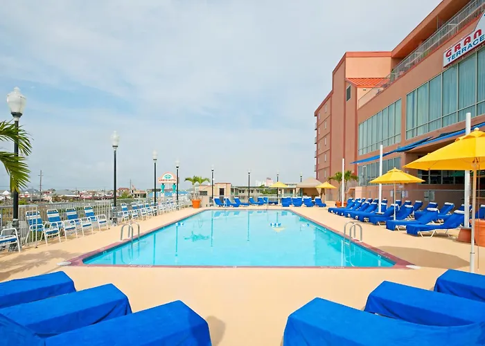 Grand Ocean Oceanfront 3*